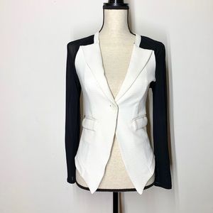 Material girl Women’s jr blazer small white black